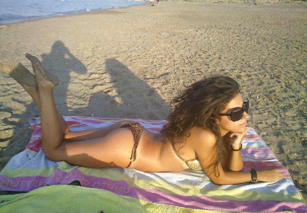12P Greek girl: Aella