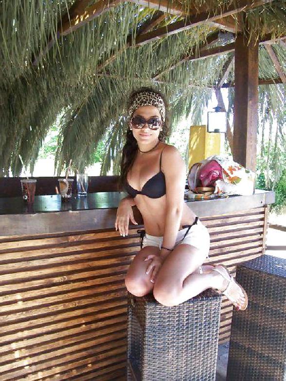 12P Greek girl: Aella