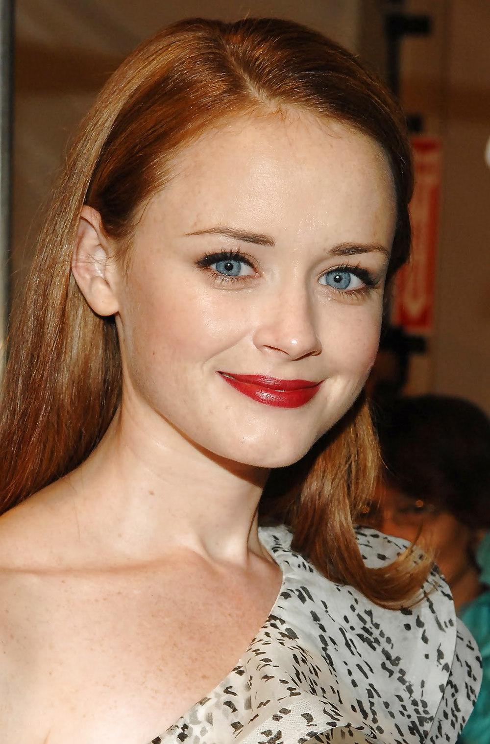 25P Alexis bledel