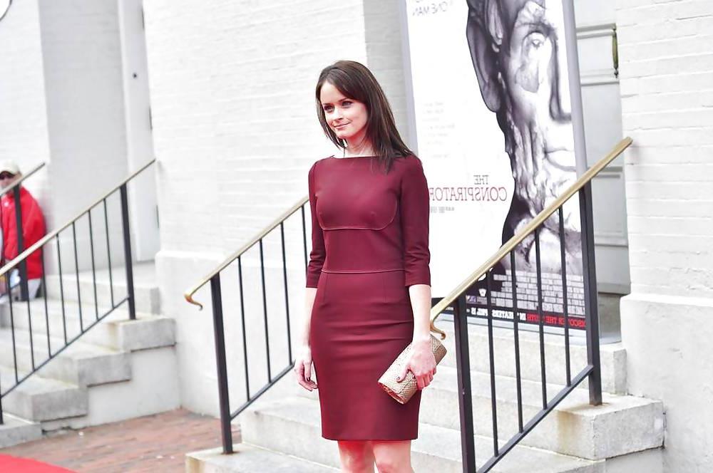25P Alexis bledel