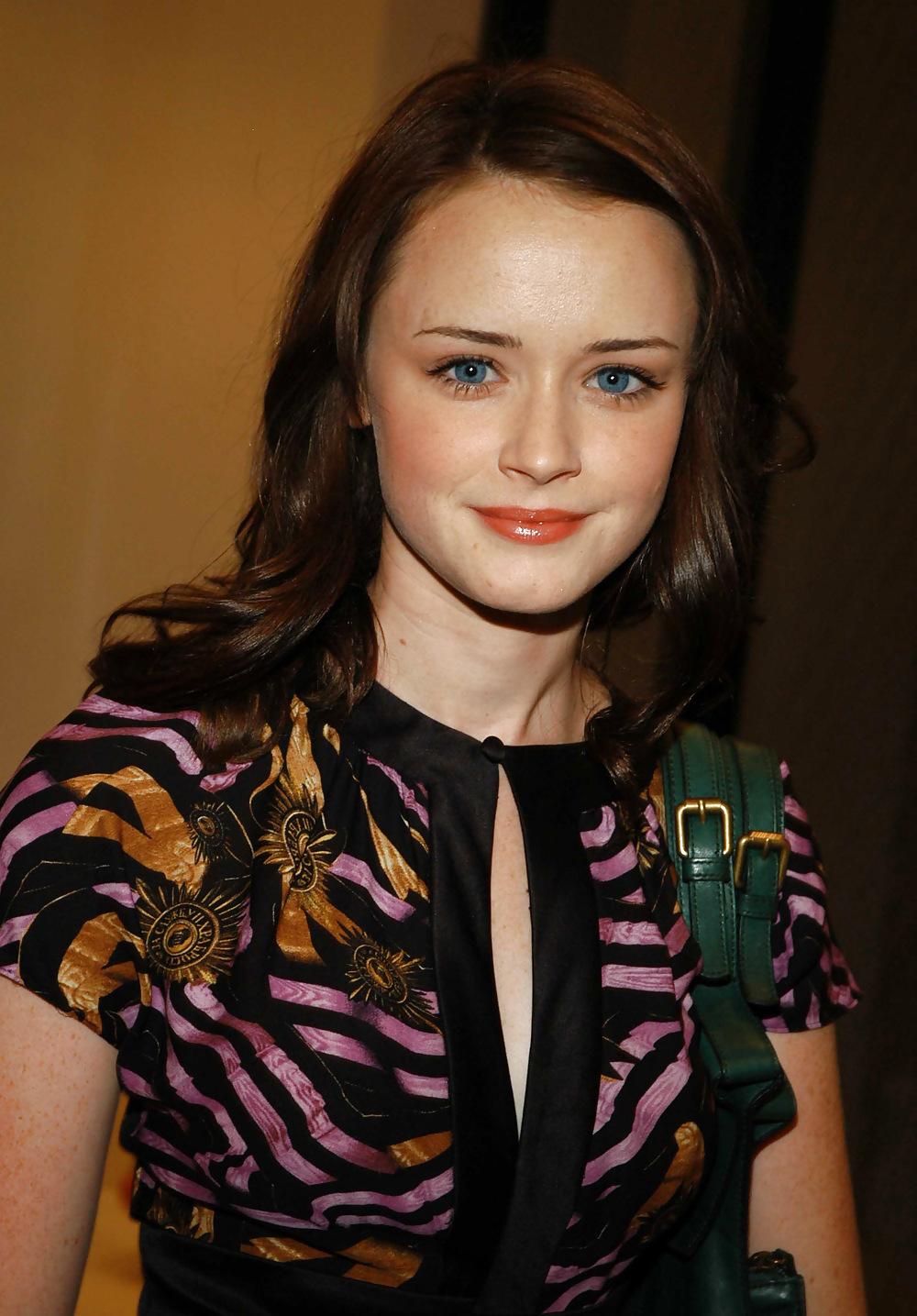 25P Alexis bledel
