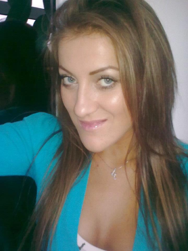 16P Romanian girl: Andreea