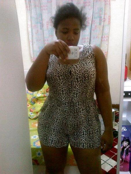 25P Busty Ebony NON PORN