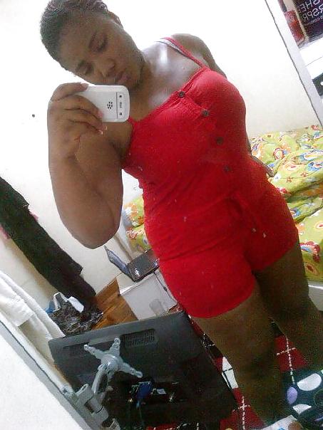 25P Busty Ebony NON PORN
