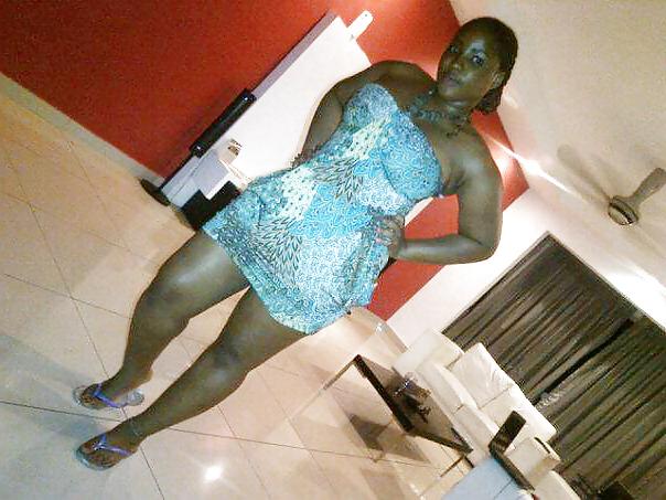 25P Busty Ebony NON PORN