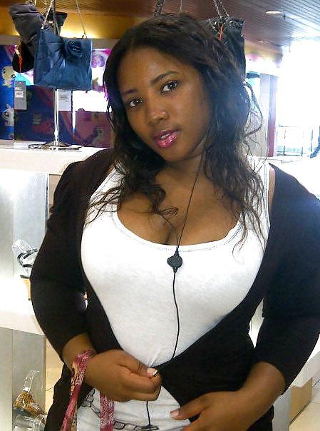 25P Busty Ebony NON PORN