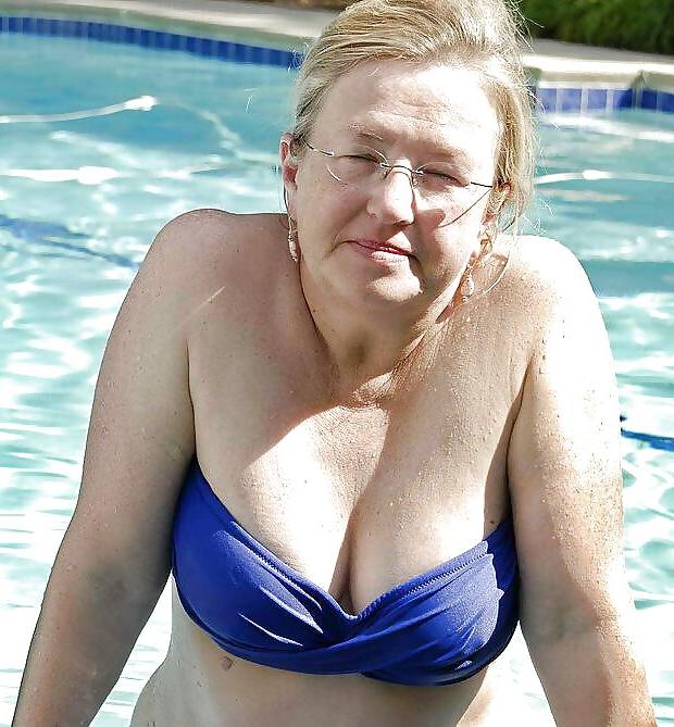 25P Swimsuit bikini bra bbw mature dressed teen big tits - 78