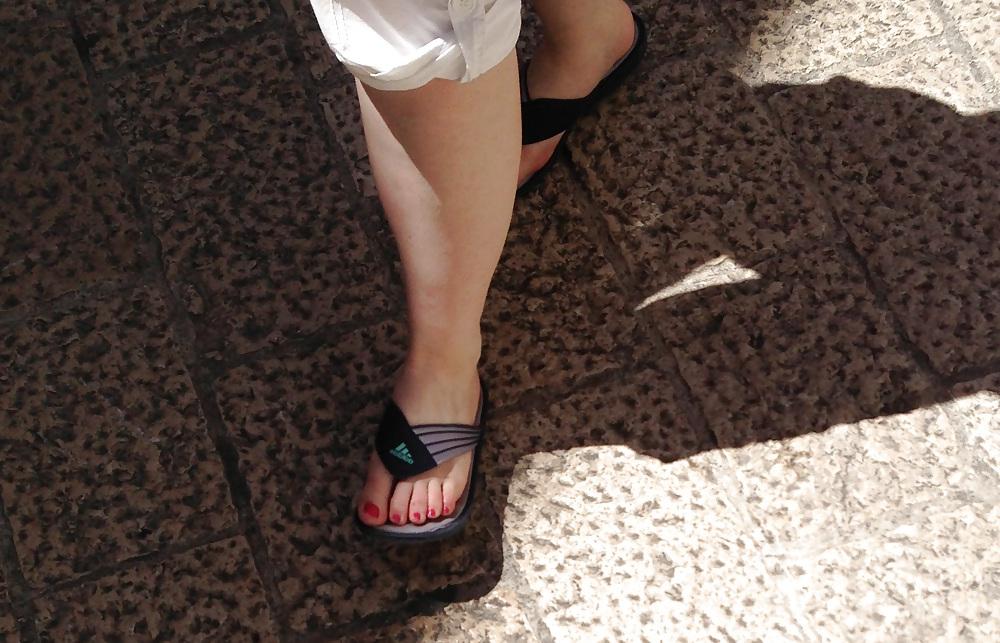 8P Voyeur feets 18
