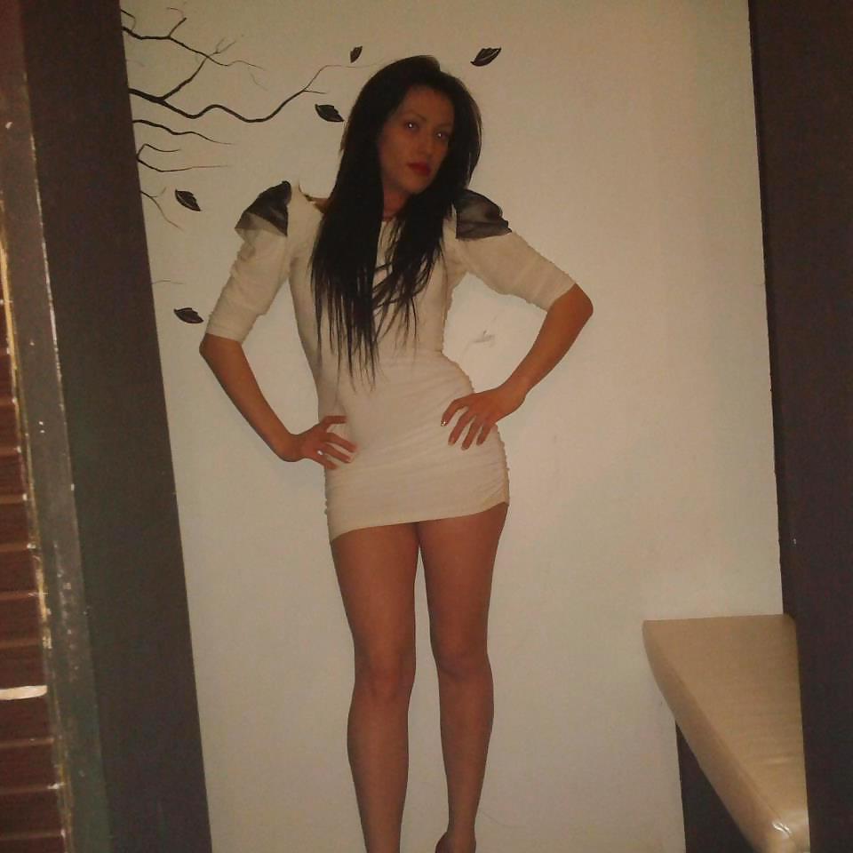 10P Romanian girl: Ana-marie