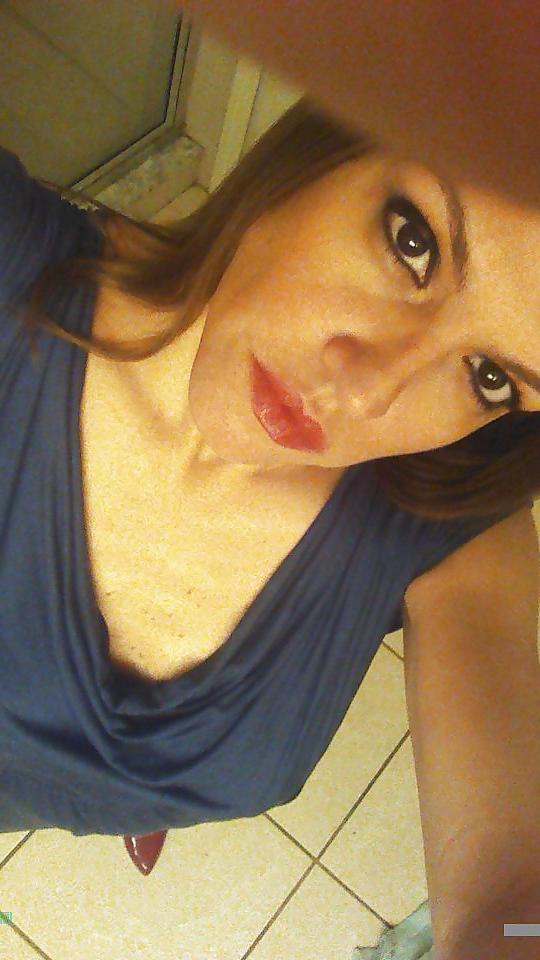 16P Puerto Rican milfs (non-nude)