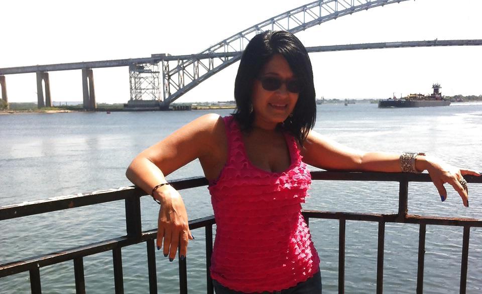 16P Puerto Rican milfs (non-nude)
