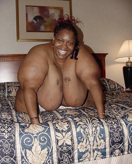 15P Busty Ebony BBWs