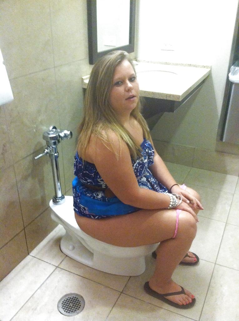 25P Chubby teen slut party