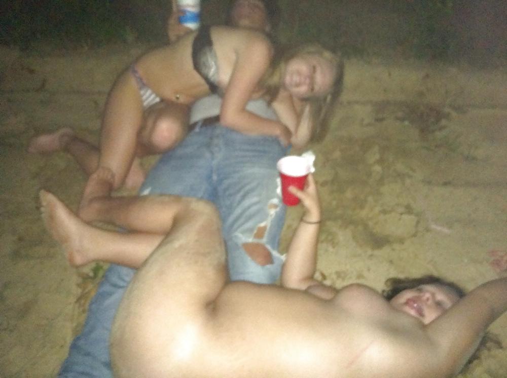 25P Chubby teen slut party