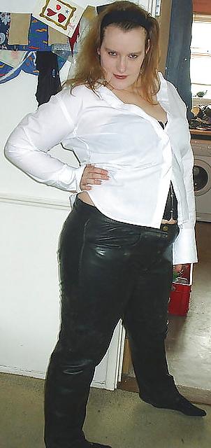 10P BBW Babe in Leatherpants