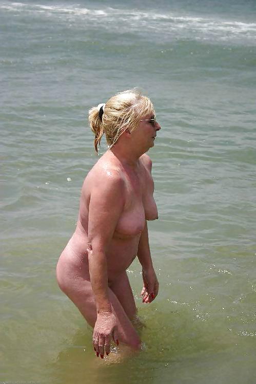 25P Grannies in holiday