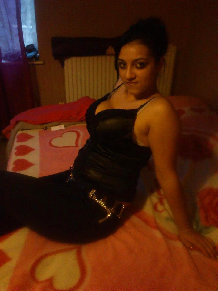 18P Romanian girl: Gabriela