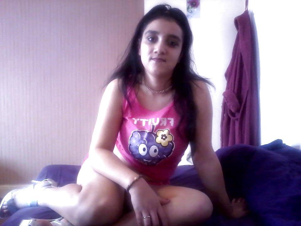 18P Romanian girl: Gabriela