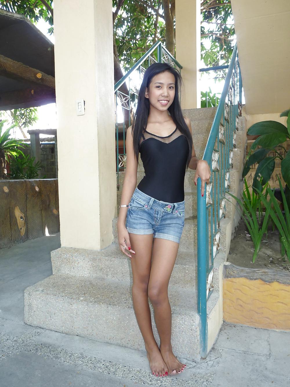14P Hot asian babe