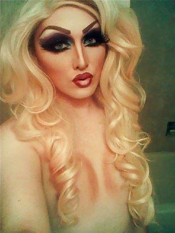 25P Drag Queens