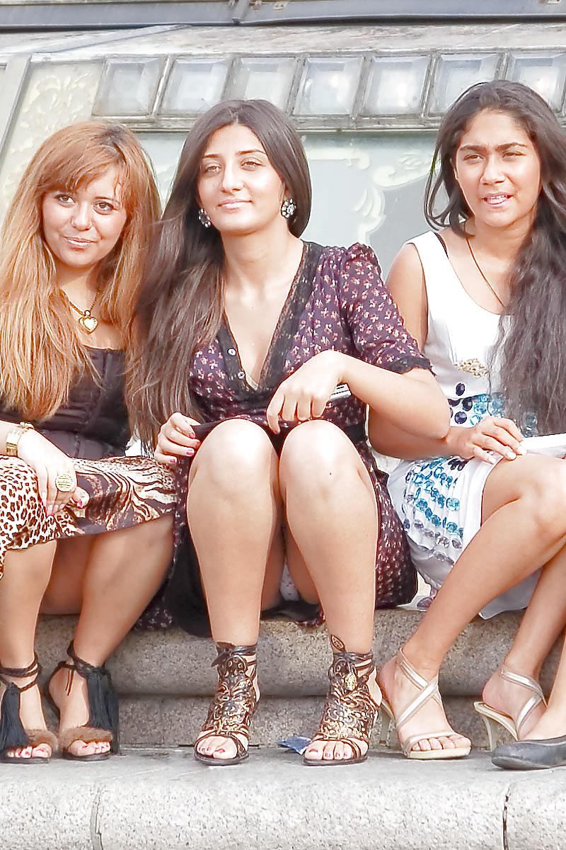 25P Girls upskirts 1
