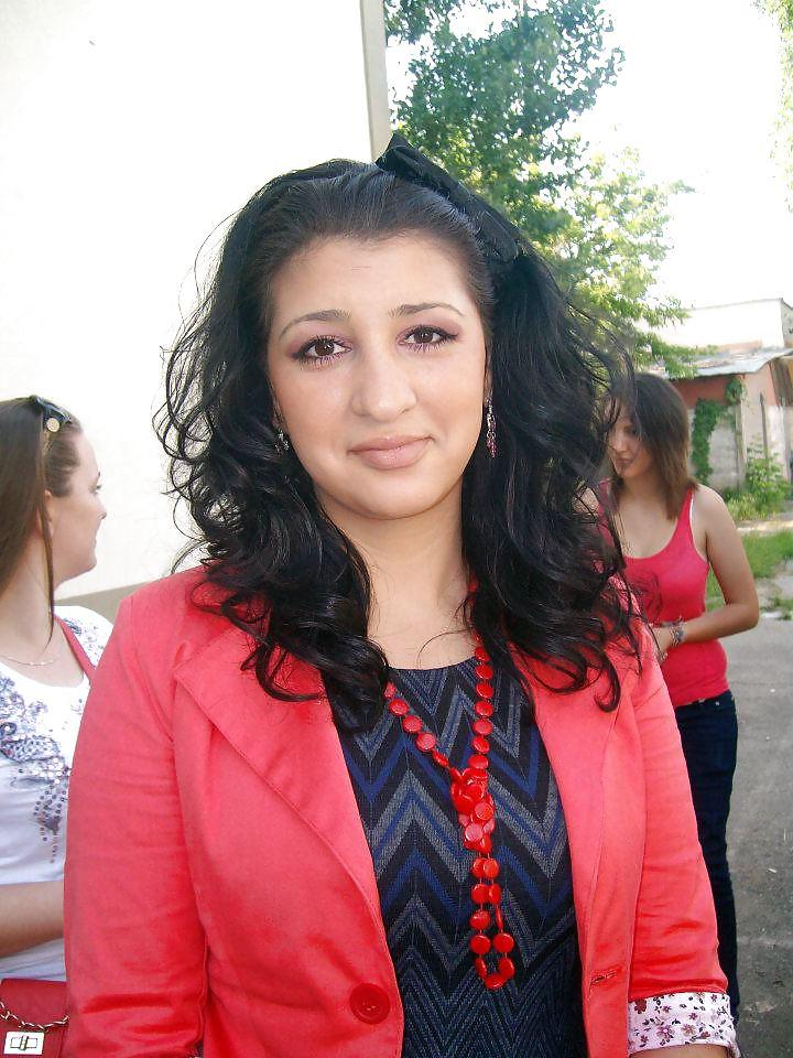 6P Romanian girl: angela
