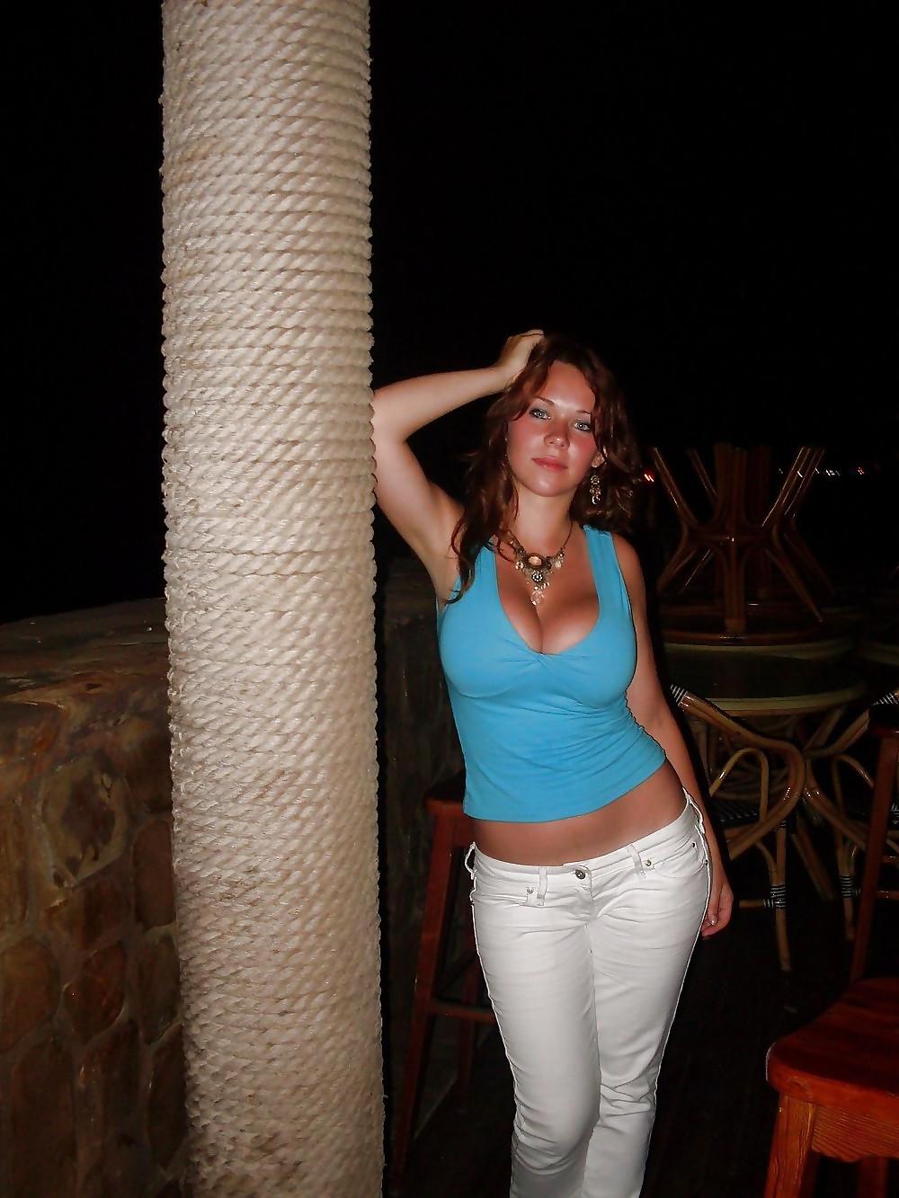 20P Clothed busty beauties 2 (non nude)