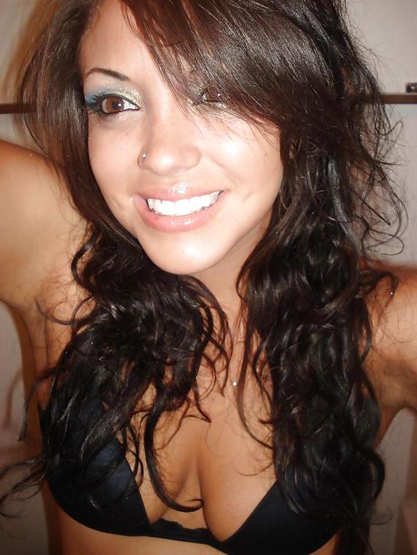 20P Clothed busty beauties 2 (non nude)