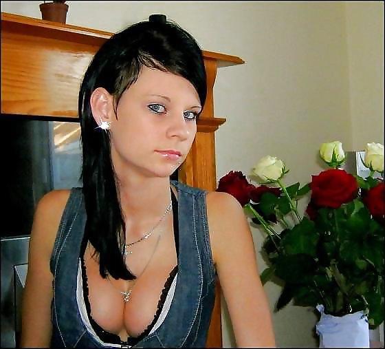 20P Clothed busty beauties 2 (non nude)
