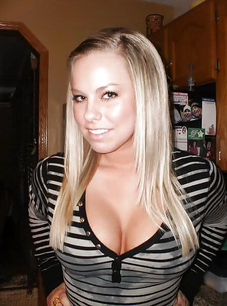 20P Clothed busty beauties 2 (non nude)