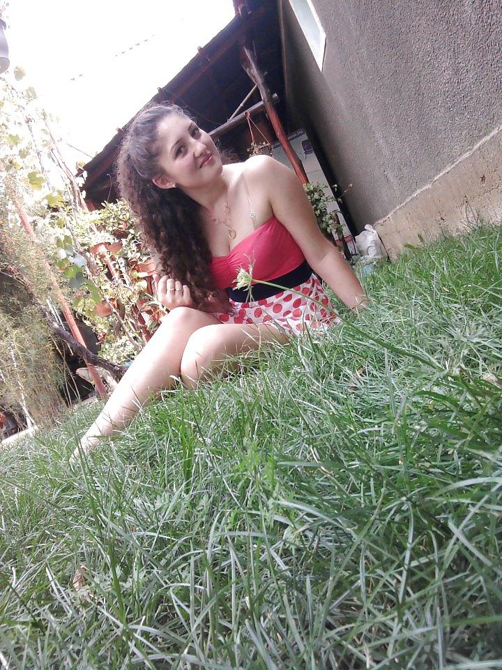 6P Greek girl: mya