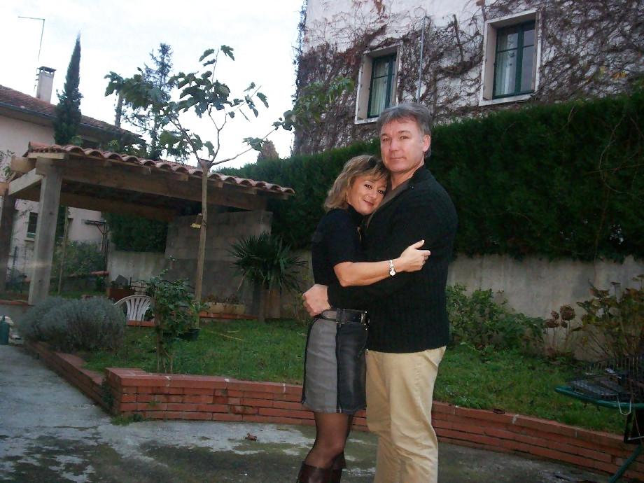 25P Horny mature 4, outdoor