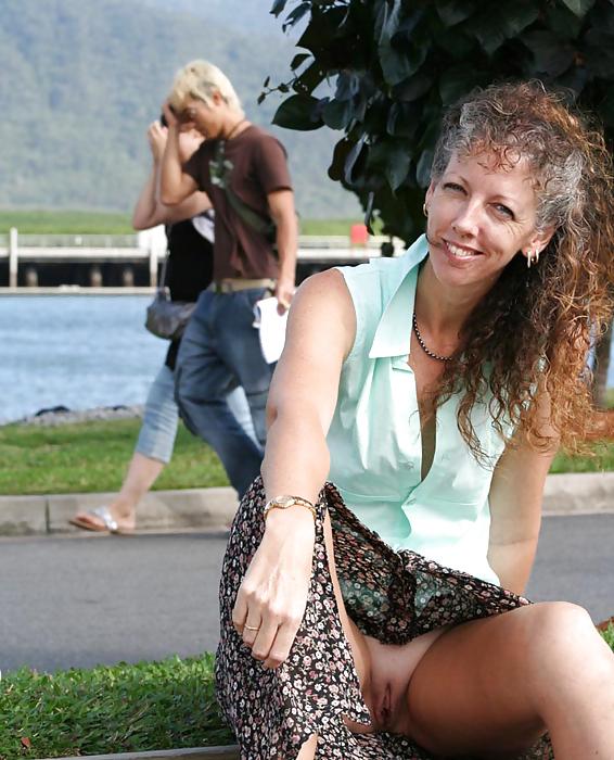 15P Upskirt No Pants 19