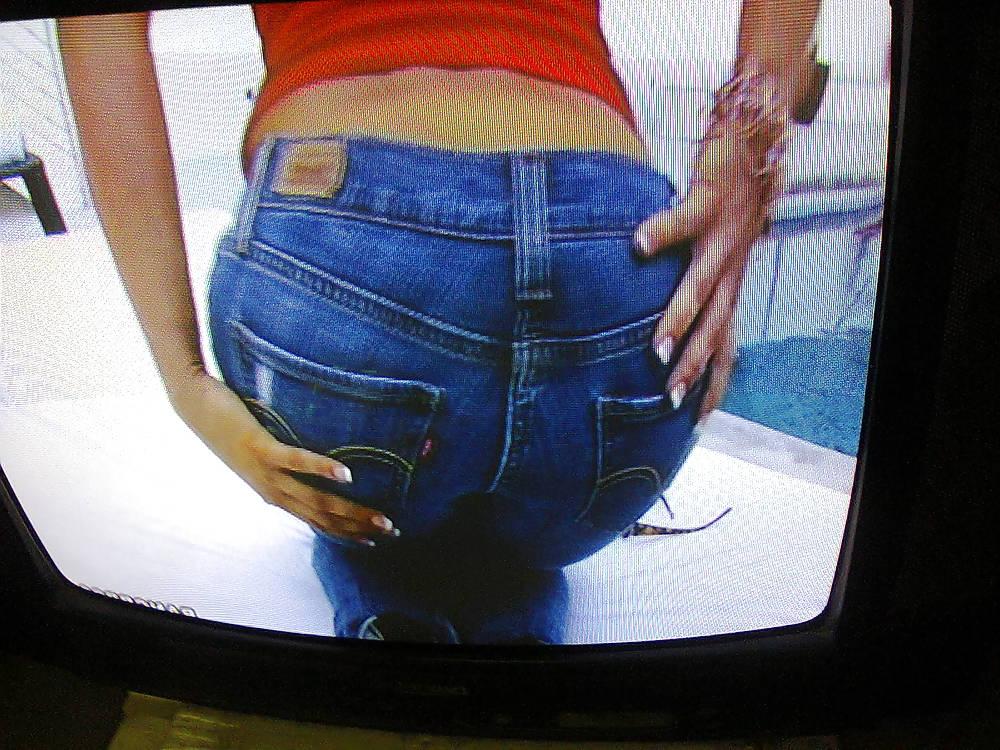 25P BIG BEAUTIFUL  ASSES