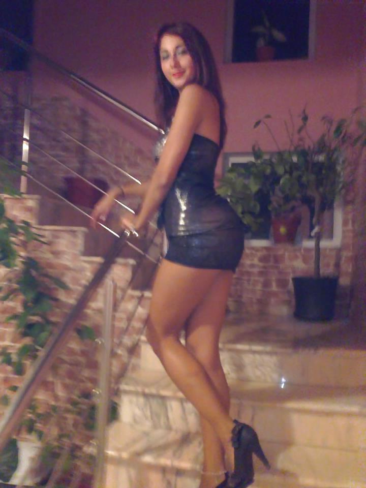 15P Romanian girl: oana