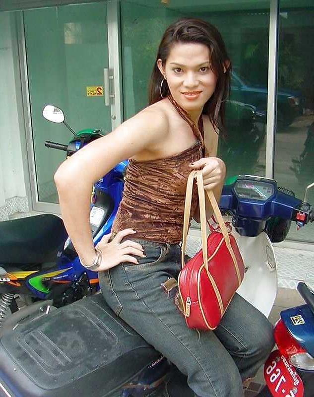 25P Phuket Ladyboy Lena pre-up and post-up