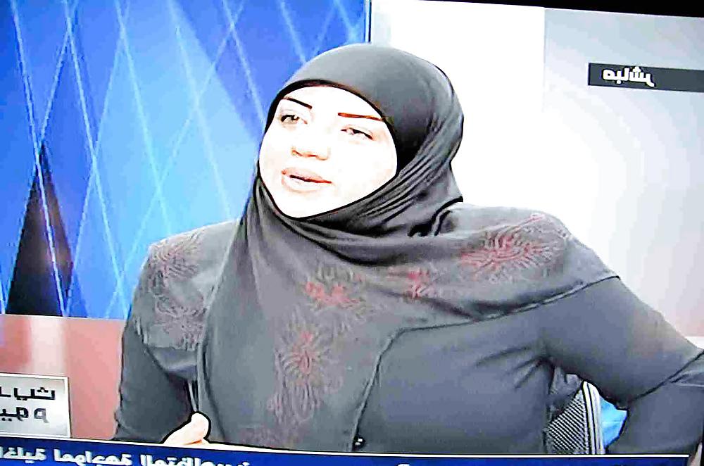 25P Hijab presenter