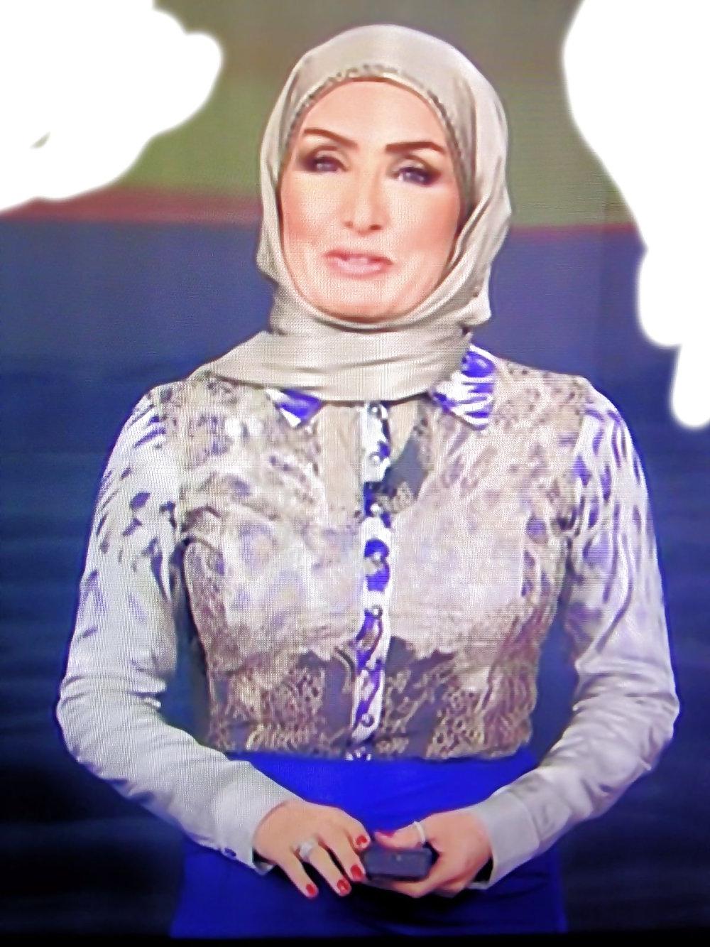 25P Hijab presenter