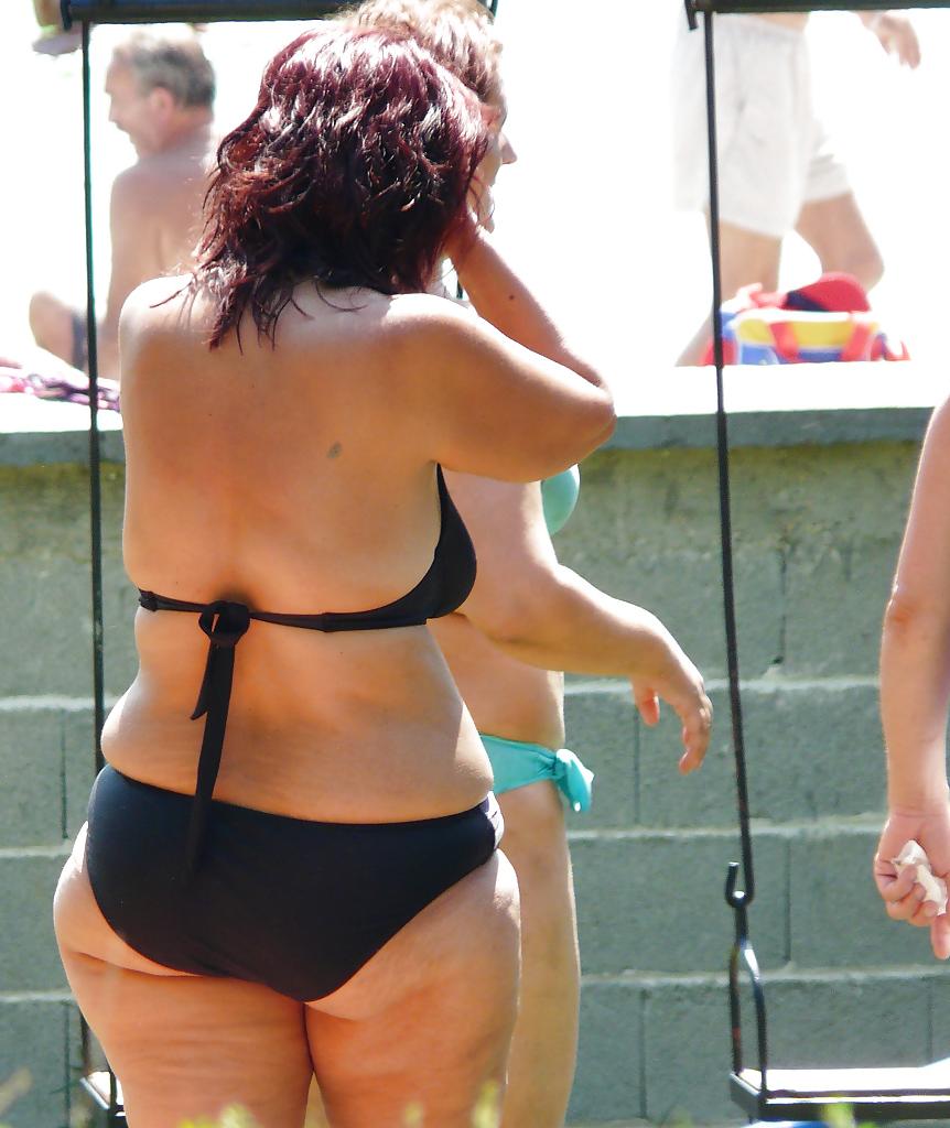 25P Some of the best plump bikini Milfs on the web