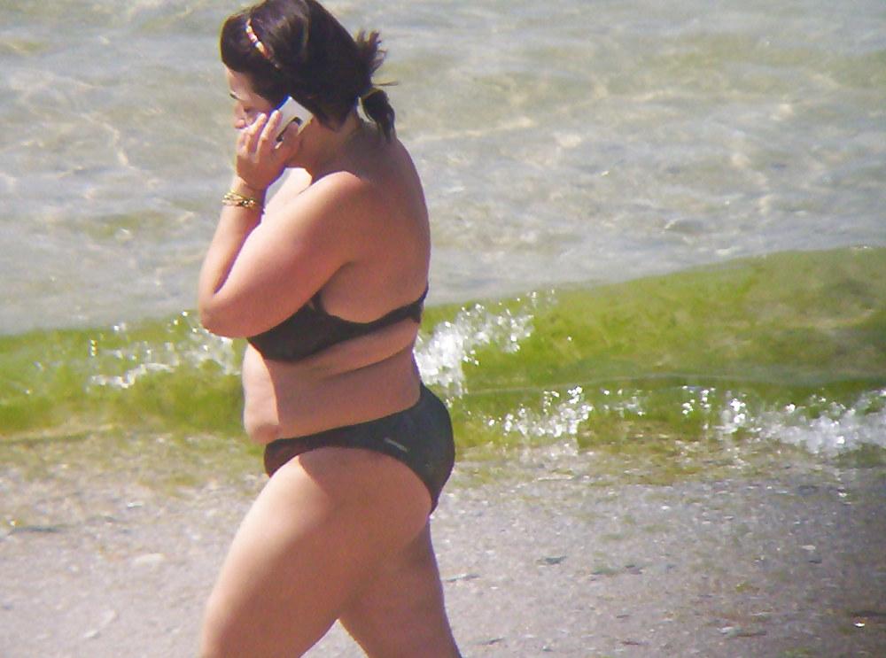 25P Some of the best plump bikini Milfs on the web