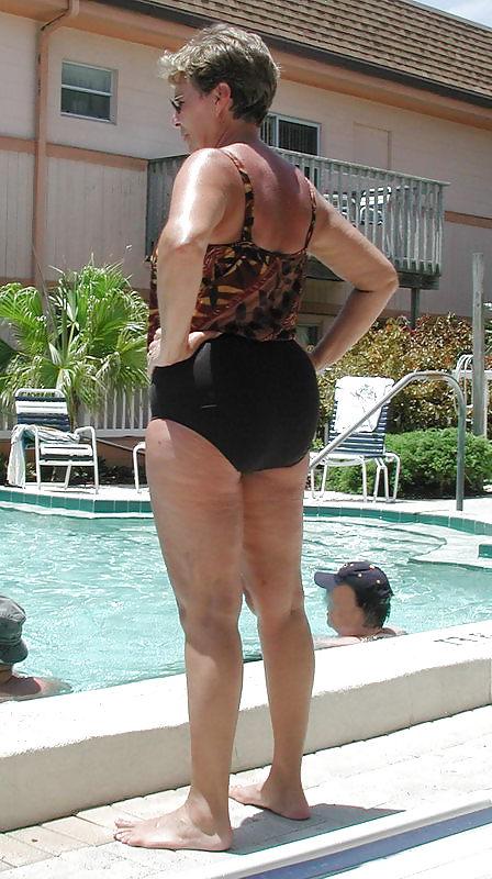 25P Some of the best plump bikini Milfs on the web