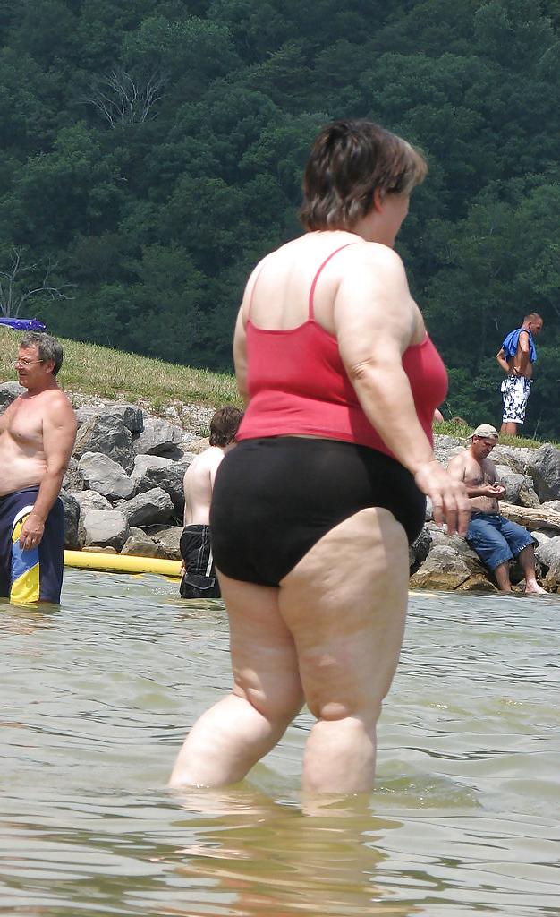 25P Some of the best plump bikini Milfs on the web