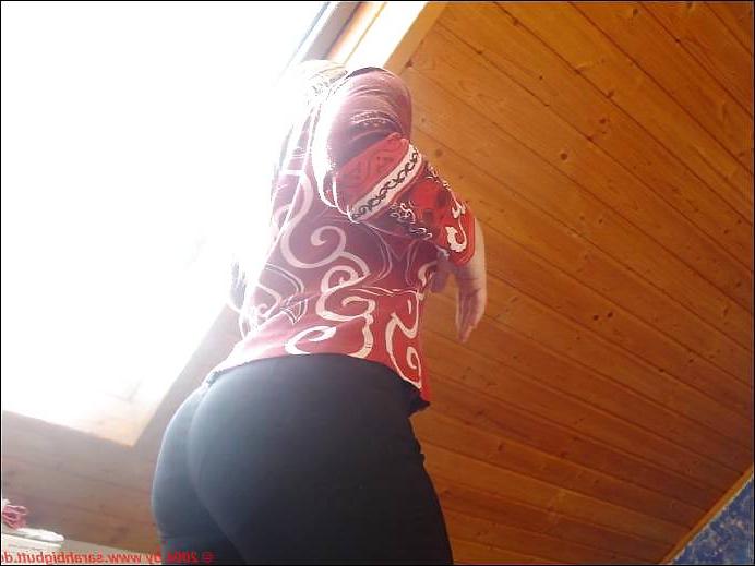 25P German big butt lady