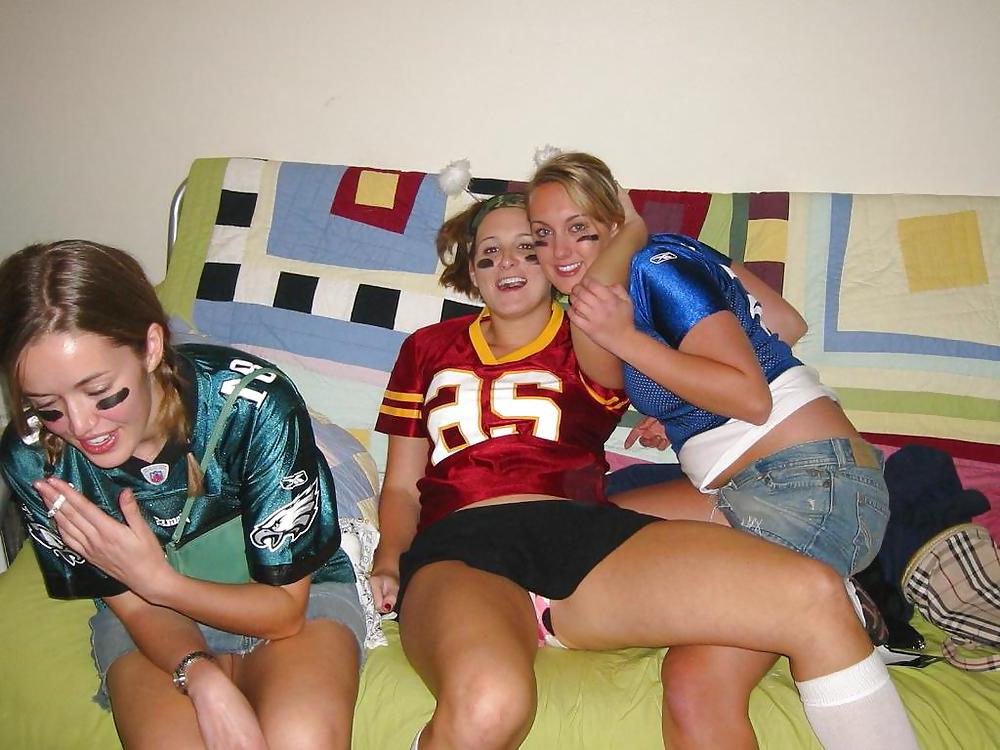 25P Upskirt 2