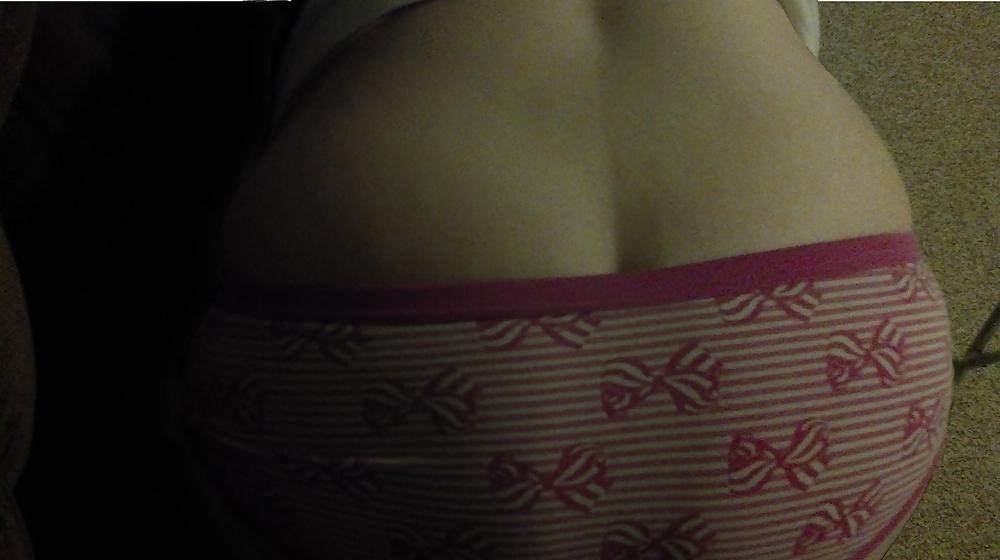 13P Sexy wife's butt in panties