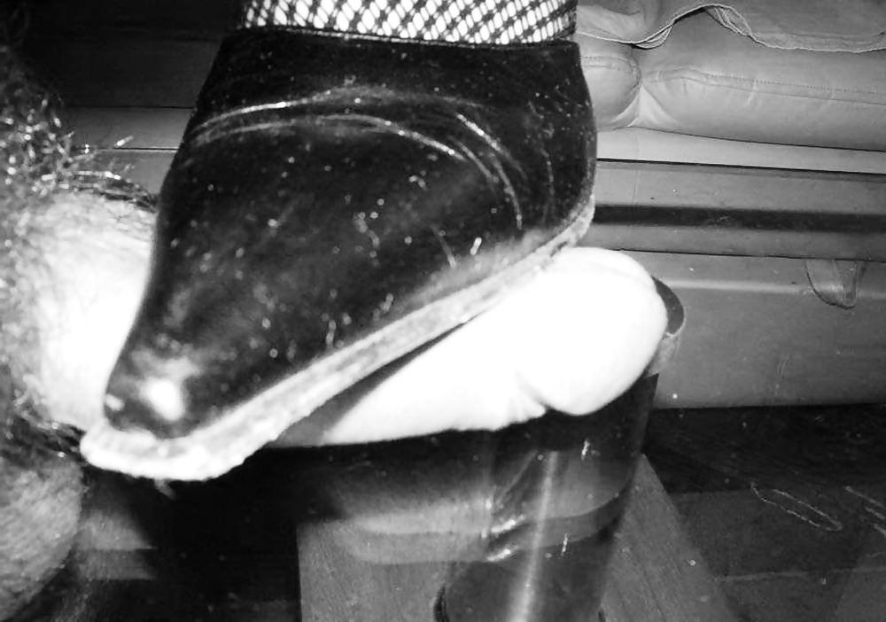 8P My greek wife torture my dick sucked before.