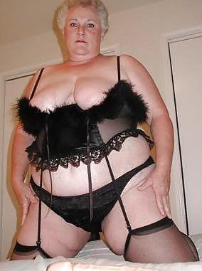 25P Encore des granny