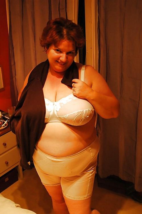 25P Big Girls in Lingerie 6