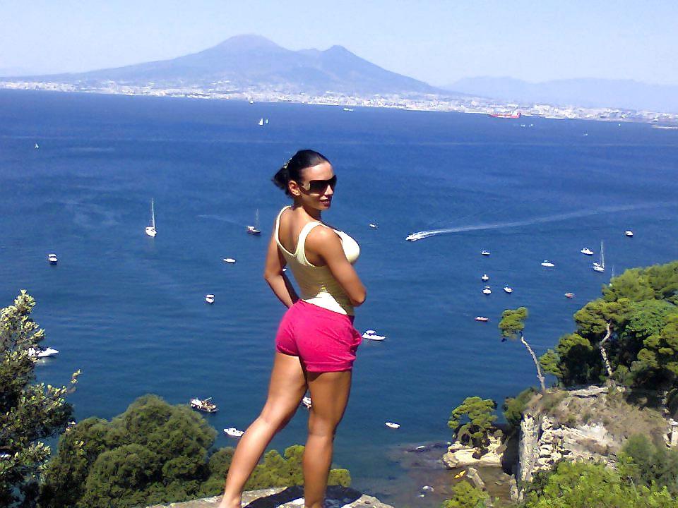 25P Romanian girl: Roxana