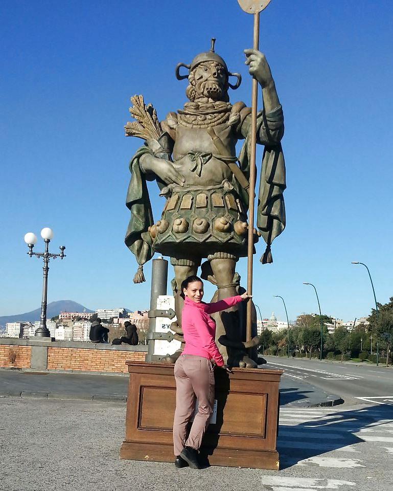 25P Romanian girl: Roxana